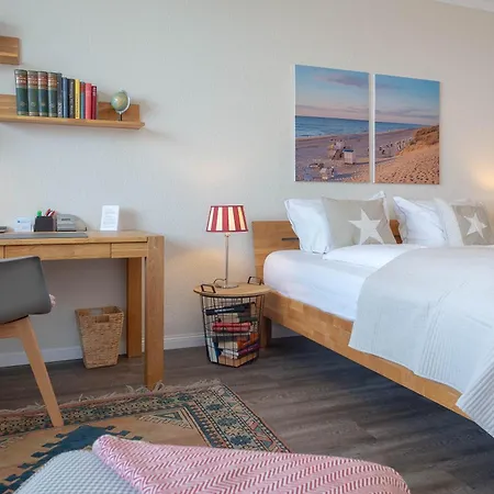North Shore Apartment